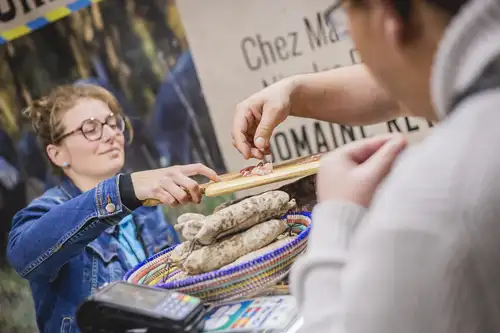 Dégustation sur un stand